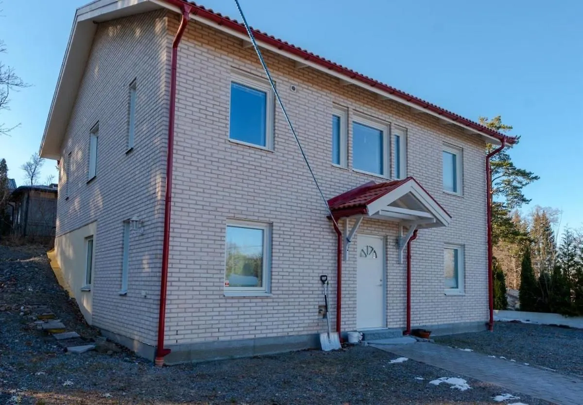 Family Friendly Villa - 6 Bedrooms ストックホルム