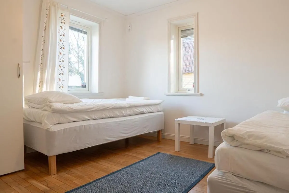 Family Friendly Villa - 6 Bedrooms ストックホルム