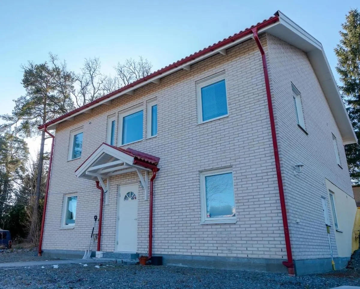 Family Friendly Villa - 6 Bedrooms ストックホルム