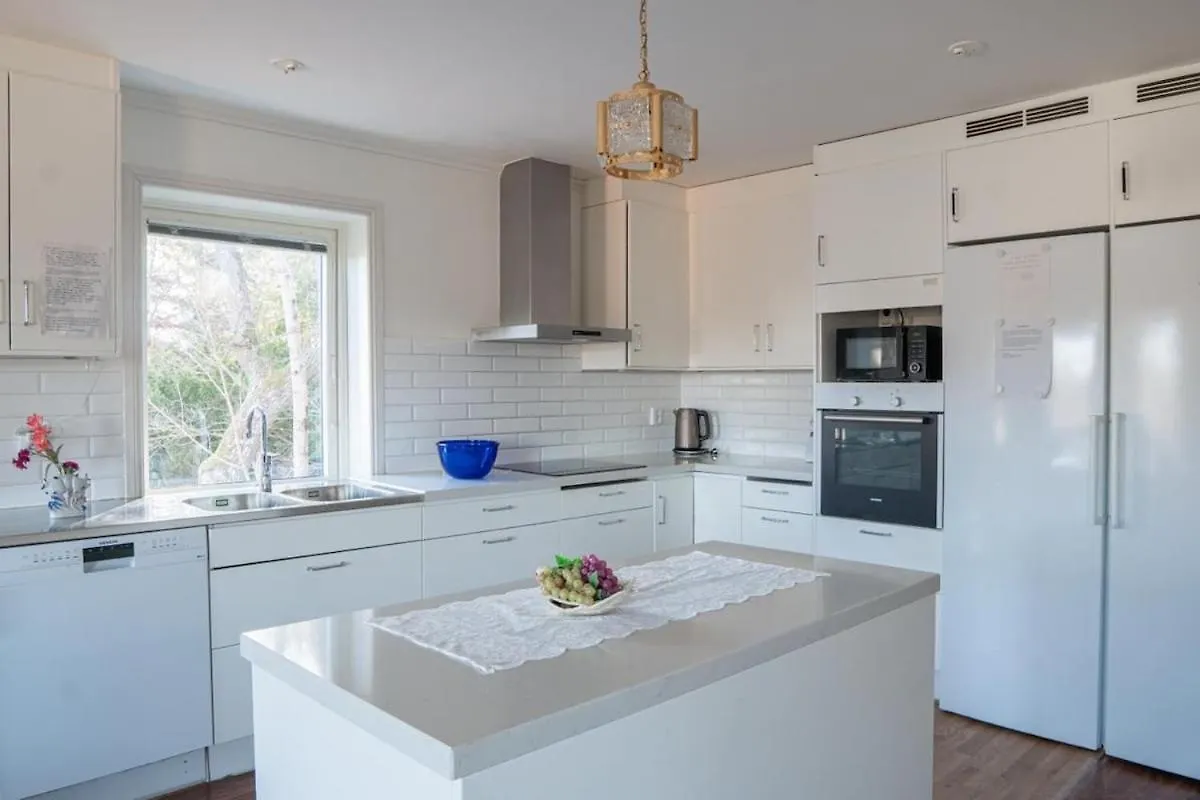 Family Friendly Villa - 6 Bedrooms ストックホルム スウェーデン