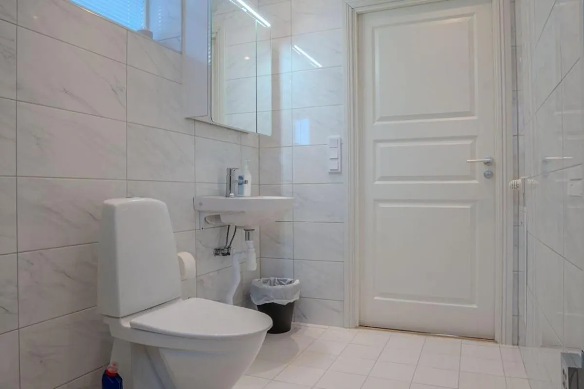 Family Friendly Villa - 6 Bedrooms ストックホルム