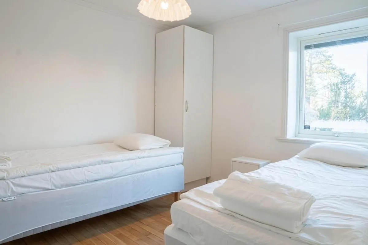 Family Friendly Villa - 6 Bedrooms ストックホルム